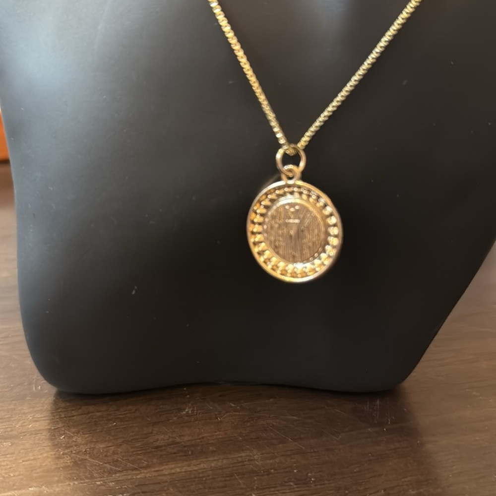Gold and Cream Pendant Necklace - Picture 2 of 4